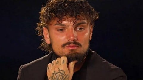 Temptation Island, Giovanni Grazioso: assalito dai Fan accusa un malore