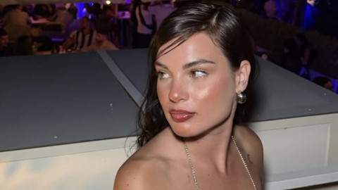 Uomini e Donne, Raffaella Scuotto nel mirino degli haters: "Obbligatorio mostrarsi sempre senza vestiti?"