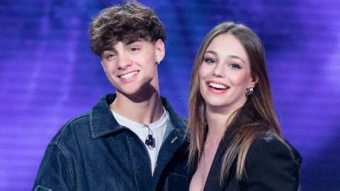 Amici, altro che crisi: la storia d'amore tra questi due ex allievi prosegue a gonfie vele