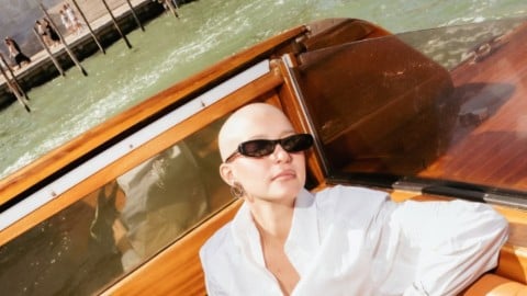 Natalia Paragoni a Venezia83 per "strumentalizzare la sua malattia": arriva la replica di Elena Santarelli contro gli haters