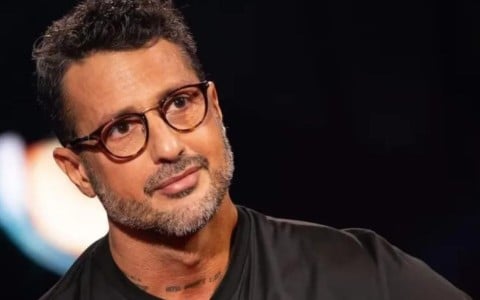 Fabrizio Corona minacciato: "Paga 500 euro o facciamo male a Carlos", scatta l'indagine
