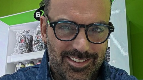 Nel bel mezzo del matrimonio l'annuncio che «manca qualcuno»: pochi secondi dopo accade l'inaspettato