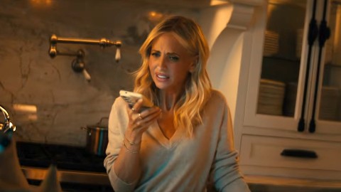 Sarah Michelle Gellar di nuovo nel mirino di Ghostface... in una pubblicità: il video