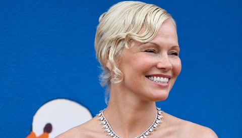 Festival di Venezia 2026, Pamela Anderson porta avanti la scelta del "No Make-up" ed è favolosa (VIDEO)