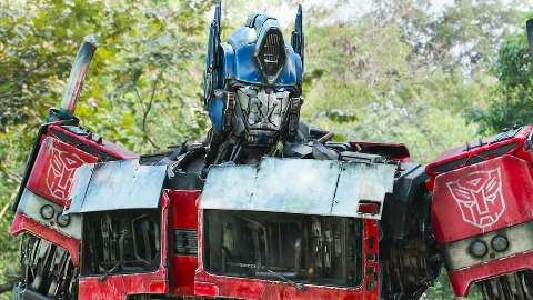 Transformers, Optimus Prime deporta gli immigrati, la posizione ufficiale Hasbro