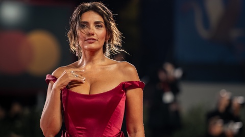 Festival di Venezia 2026, Serena Rossi splende con l’hair look ispirato a Zendaya (VIDEO)