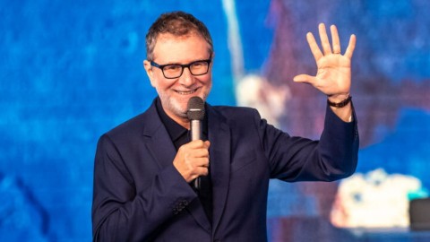 Tale e Quale Show, Carlo Conti sorprende tutti: Fabio Fazio sarà il quarto giudice