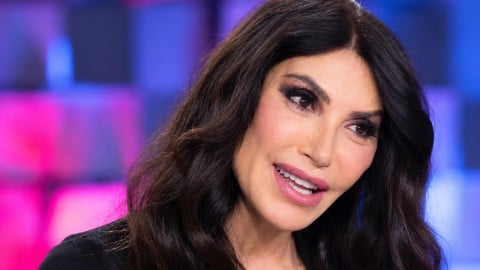 Grande Fratello Vip, Carmen Di Pietro è tornata: amore, carriera e il ricordo di Sandro Paternostro