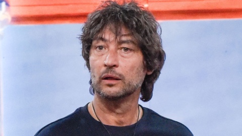 Grande Fratello Vip, Simone Annicchiarico cita Alfonso Signorini e cala il gelo: coinquilini terrorizzati