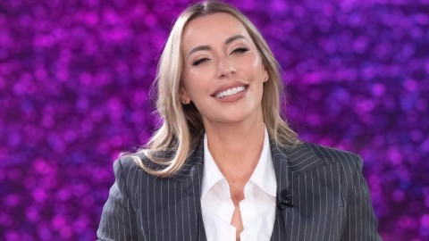 Uomini e Donne, Alessandra Mussolini opinionista: arriva il commento di Karina Cascella