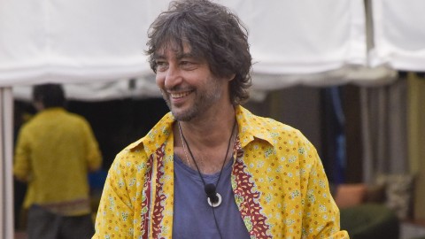 Grande Fratello Vip, Simone Annicchiarico squalificato per la bestemmia: "Verrà pagato comunque"