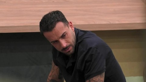 Grande Fratello Vip, Andreas Muller rompe con Jonathan Kashanian: "È pericoloso"