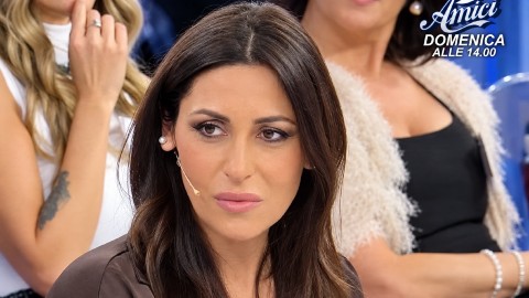Uomini e Donne, l'opinione della puntata: Paola contesa da tre cavalieri