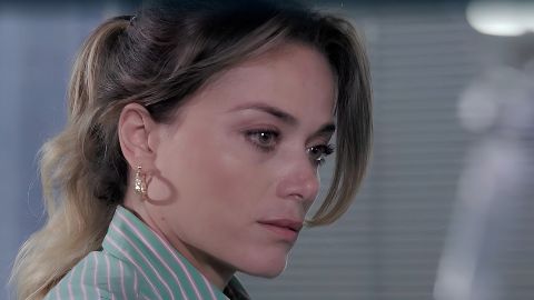 Un Posto al Sole trama del 15 ottobre 2026: Un ultimo regalo per Eduardo, Clara accetterà?