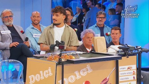 Uomini e Donne, Giovanni Grazioso di nuovo nella bufera: le brioche passano da 3 a 5 euro e scoppia la polemica