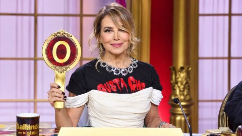 Ballando con le Stelle, le indiscrezioni sul cachet di Barbara D’Urso: la cifra sarebbe superiore a quella della Lucarelli