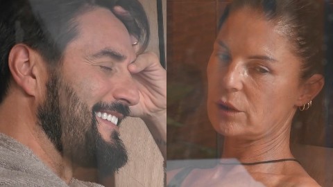 Grande Fratello Vip, "Sono un leone in gabbia, rischi tantissimo", Alex Belli sempre più vicino a Marina La Rosa