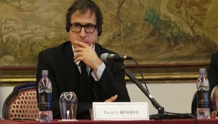 American Hustle presentato dal suo regista David O. Russell