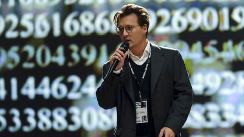 Transcendence - la recensione del film di fantascienza con Johnny Depp