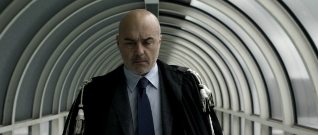 Perez - la recensione del noir di Edoardo De Angelis con Luca Zingaretti