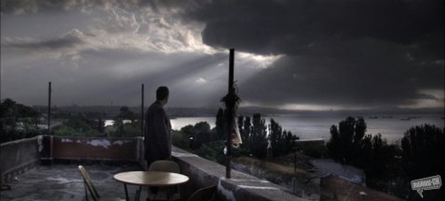 Le tre scimmie - recensione del film diretto dal turco Nuri Bilge Ceylan