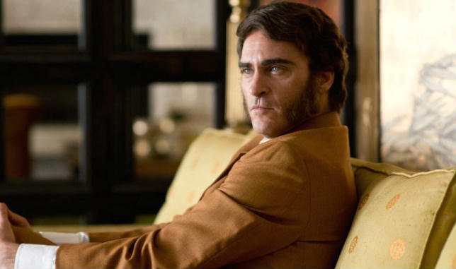 Vizio di forma: video intervista al protagonista Joaquin Phoenix
