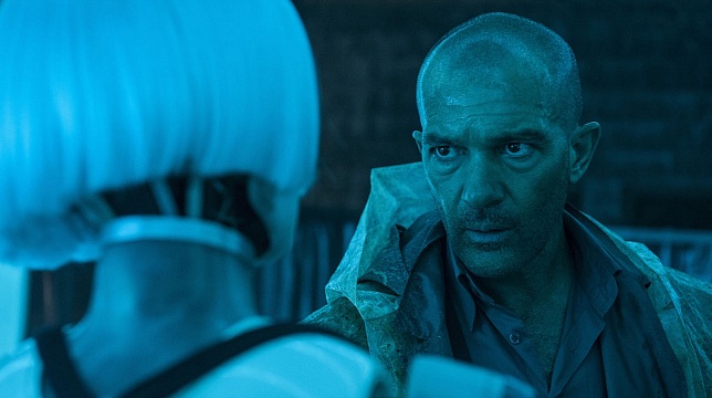 Automata - la recensione del film di fantascienza con Antonio Banderas