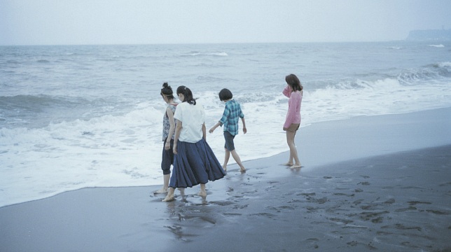 Our Little Sister: recensione del film di Kore-Eda Hirokazu in concorso al Festival di Cannes