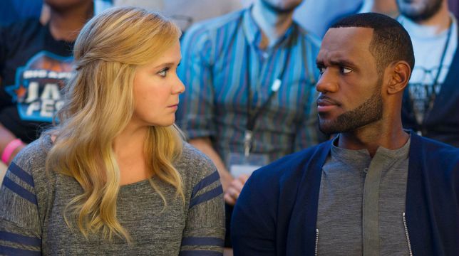 Un disastro di ragazza: la recensione della commedia di Judd Apatow con una scatenata Amy Schumer