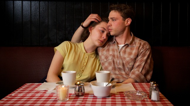 Brooklyn: recensione del dramma con Saoirse Ronan scritto da Nick Hornby