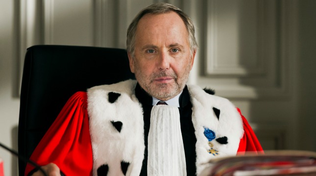 Lo show di Fabrice Luchini: l'attore de La corte a tutto campo su giustizia, tv, cinema, politica e... Nanni Moretti