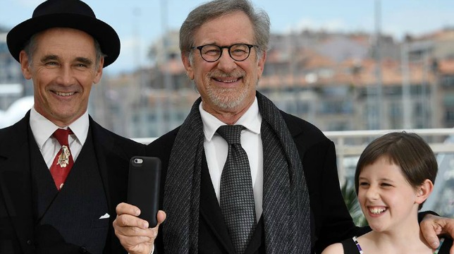 Spielberg presenta al Festival di Cannes 2016 il suo GGG: “La magia genera la speranza che può cambiare il mondo”