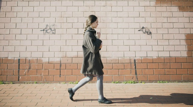 La ragazza del mondo: recensione del film con Michele Riondino e Sara Serraiocco