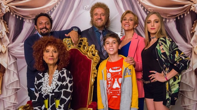 Poveri ma ricchi: Christian De Sica e Enrico Brignano presentano la nuova commedia di Fausto Brizzi