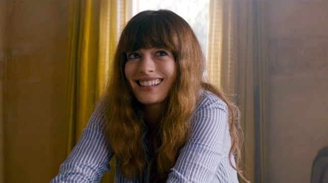 Colossal: primo trailer del monster movie con Anne Hathaway