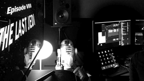 Star Wars 8 - The Last Jedi: Rian Johnson pubblica foto dal montaggio... col crawl