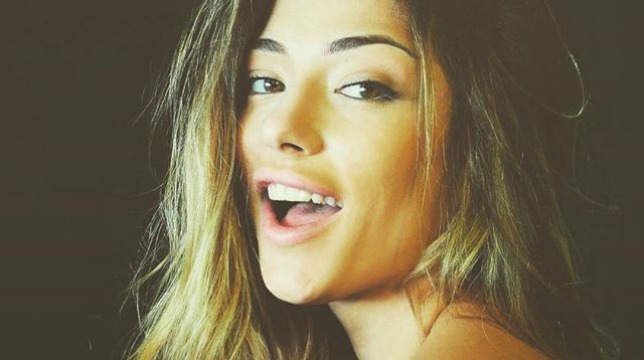 'Uomini e Donne', online foto hot della corteggiatrice Soleil: