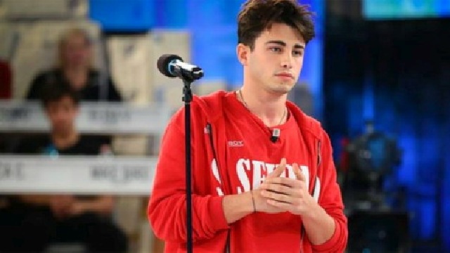 Amici 16, Morgan contro Riccardo: "Canta come in un pianobar"