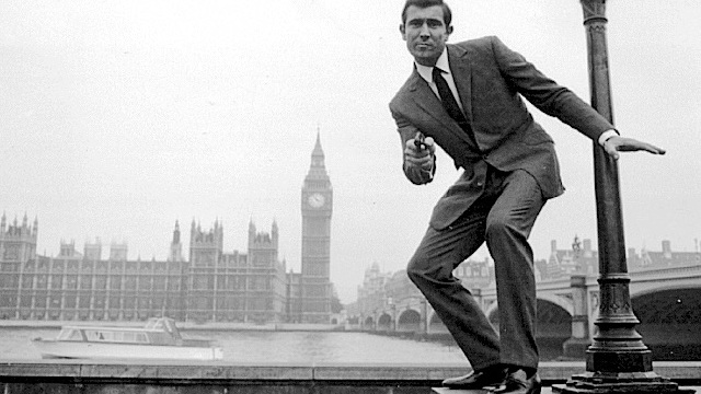 Il trailer di Becoming Bond ovvero la toccata e fuga di George Lazenby nel ruolo di 007