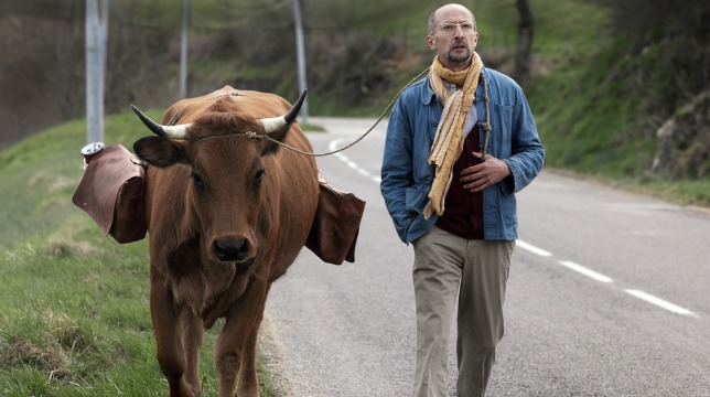 In viaggio con Jacqueline: recensione del road movie con vacca che ha conquistato i francesi