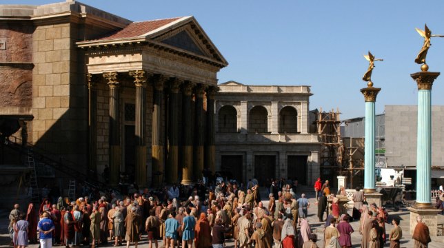 Cinecittà: Una giornata particolare nella Fabbrica dei Sogni