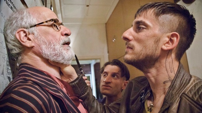 Lasciati andare: la recensione della commedia con Toni Servillo