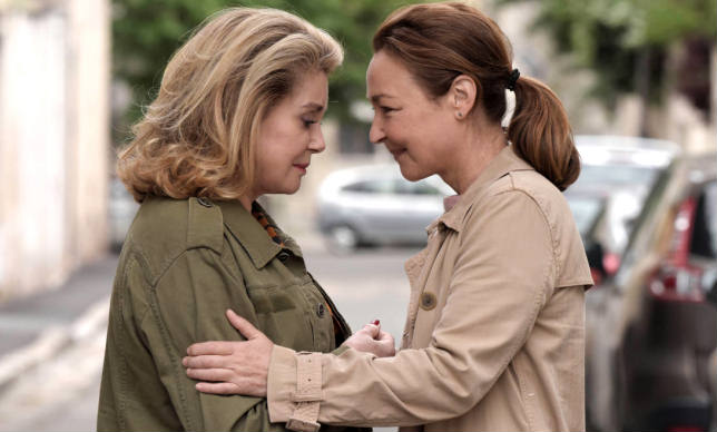 Quello che so di lei: al cinema il film con Catherine Deneuve e Catherine Frot