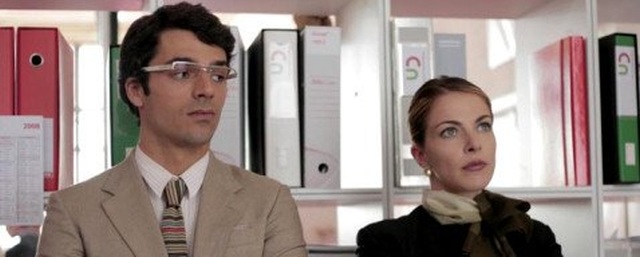 La recensione di Diverso da chi?, commedia d'esordio di Umberto Carteni