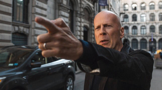 Bruce Willis è il Giustiziere della notte nelle prime foto ufficiali del film di Eli Roth
