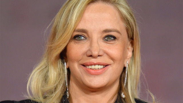 Grande Fratello Vip, confermata nel cast Simona Izzo: "Partecipo per mantenere gli studi ai miei nipoti"