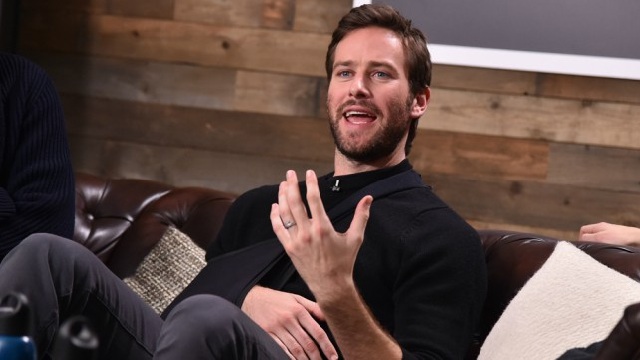 Armie Hammer ragguinge Felicity Jones in On the Basis of Sex