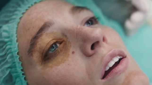 All I See Is You: il trailer del thriller con Blake Lively