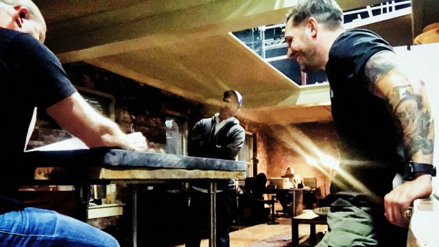 Venom: prima foto dal set per l'inizio riprese del film con Tom Hardy