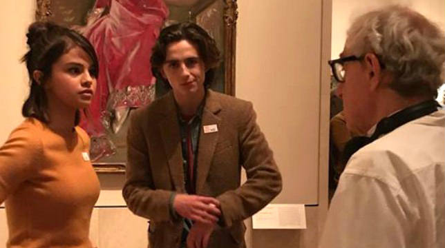 Selena Gomez, Timothée Chalamet e Woody Allen sul set del nuovo film del regista americano